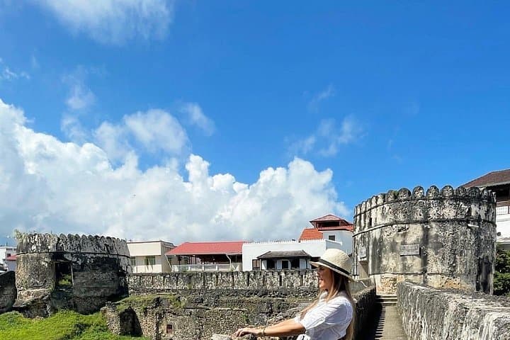 Stone Town Historical Walking Tour and Swahili Lunch in Zanzibar photo 4