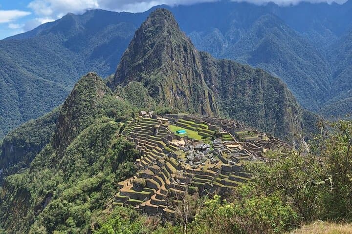 2-Day Short Inca Trail to Machu Picchu — Sun Gate Hike & Panoramic Train photo 5
