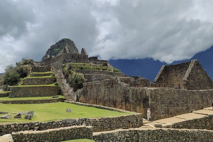 2-Day Short Inca Trail to Machu Picchu — Sun Gate Hike & Panoramic Train photo 6