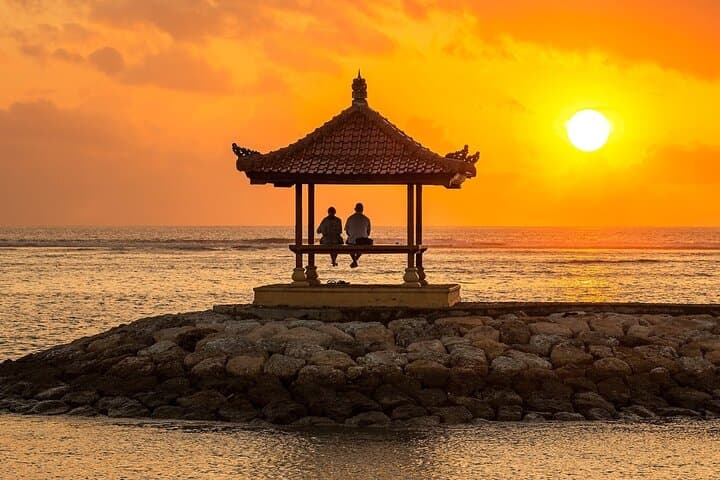 Experience Bali’s Sanur Sunrise: A Scenic Cycling Journey