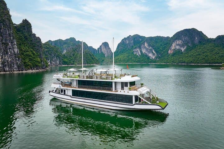 Luxury Halong Bay Day Cruise — Sung Sot Cave, Kayak & Ti Top Views photo 1