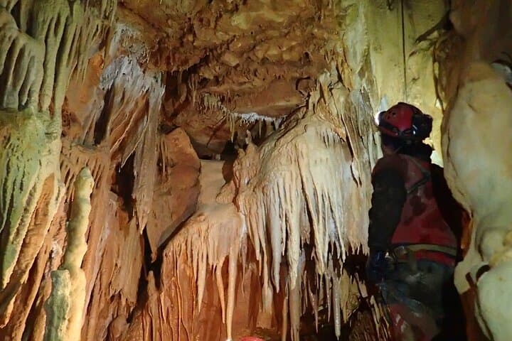 Caving in Arrábida Natural Park: Guided Speleology near Setúbal photo 3