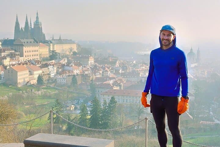 Run Prague's Classics: Guided 9–12K Sightseeing Tour photo 3