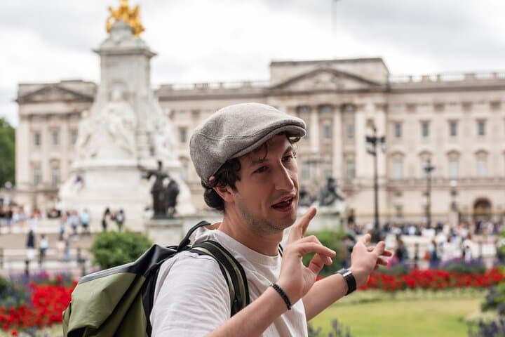Private Royal London Walking Tour & Buckingham Palace State Rooms photo 3