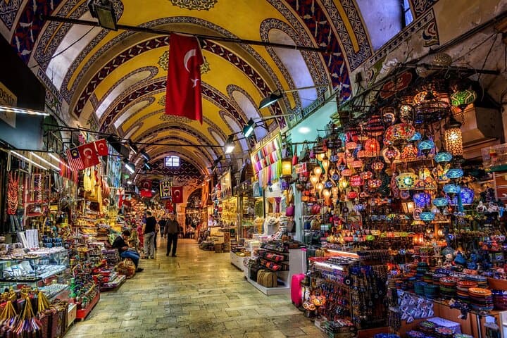 Istanbul City Tour with Grand Bazaar Rooftop — Hagia Sophia, Topkapi & Sultanahmet Views photo 4