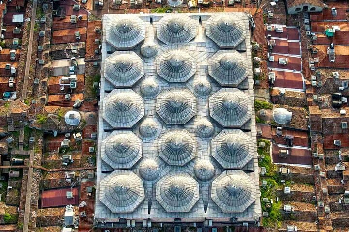 Istanbul City Tour with Grand Bazaar Rooftop — Hagia Sophia, Topkapi & Sultanahmet Views photo 1