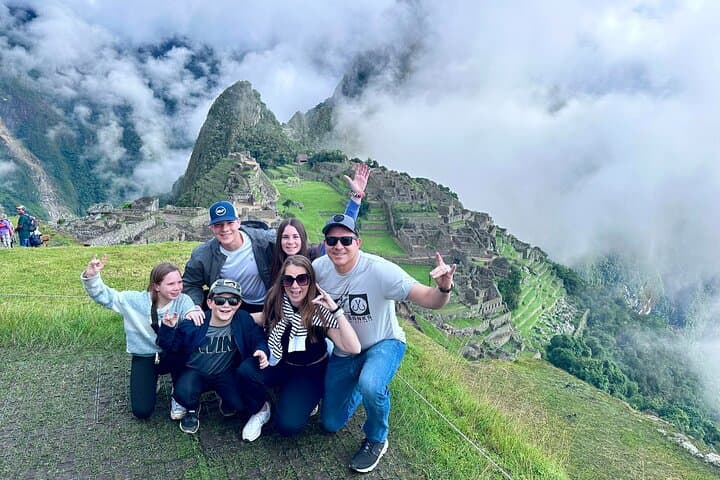 One-Day Inca Trail Trek to Machu Picchu and Sun Gate — Day Hike from Cusco photo 3