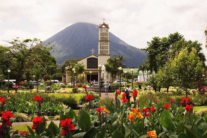 Private Transfer Caño Blanco & La Pavona to Arenal — Door-to-Door Ride to La Fortuna