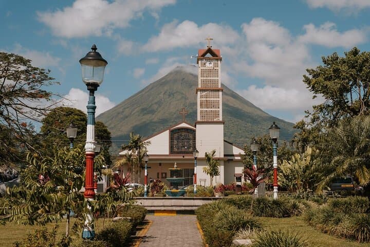 Private Transfer Caño Blanco & La Pavona to Arenal — Door-to-Door Ride to La Fortuna photo 4