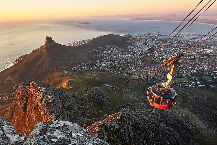 Cape Town Land, Sea & Sky: Robben Island, Helicopter Flight and Table Mountain in One Day photo 4