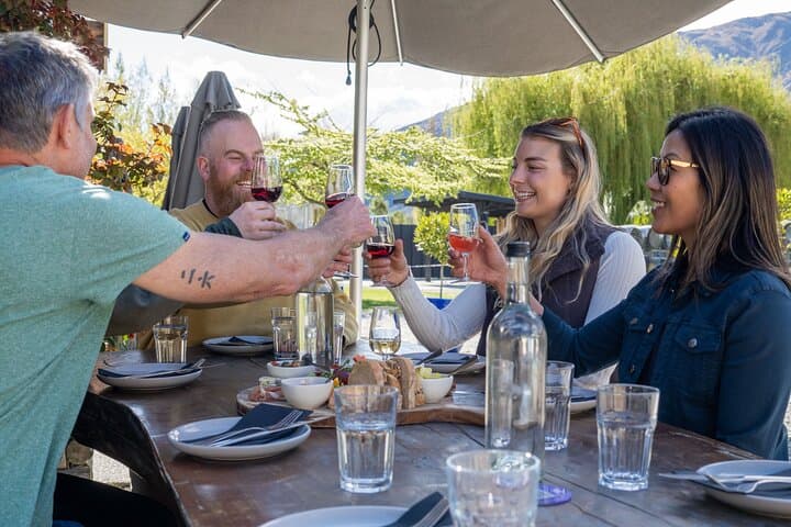 E‑Bike Wine Tour: Arrowtown to Gibbston Valley Pinot Trail