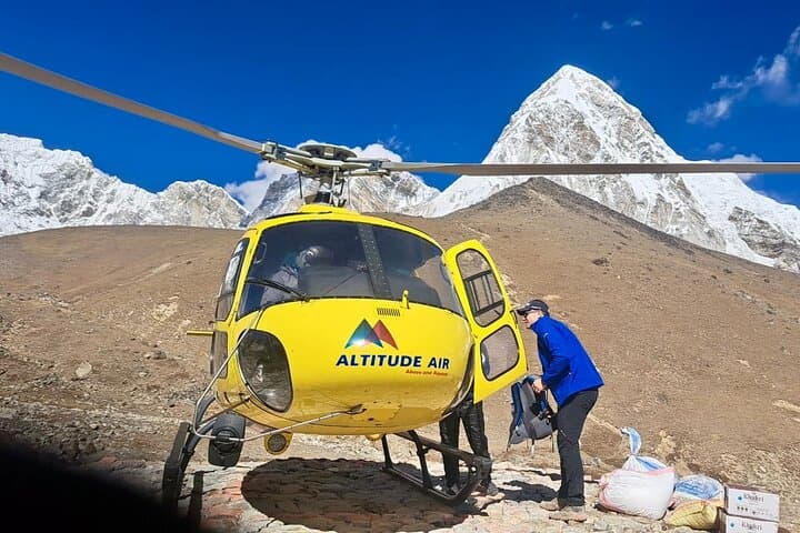 Everest Base Camp Trek with Helicopter Return — 12-Day Himalayan Trek photo 4