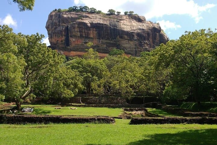 Dambulla, Sigiriya & Pidurangala Day Tour from Kandy: Cave Temples, Lion Rock & Summit Views photo 5