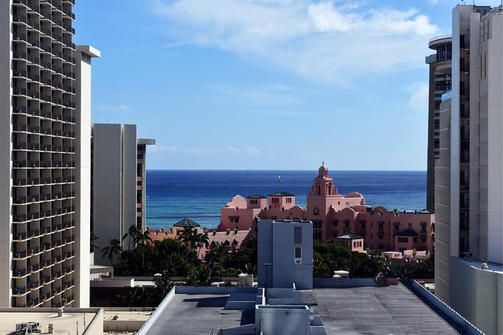 Honolulu Scavenger Hunt: Self-Guided Downtown Highlights Walking Tour photo 2
