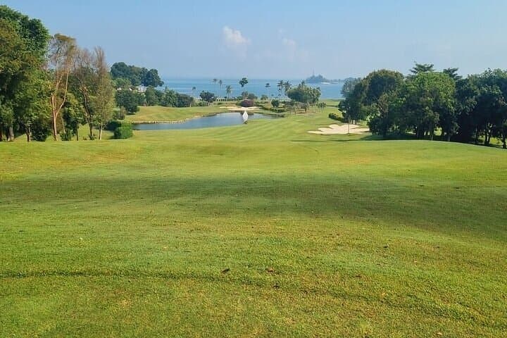 Private Golf Escape in Batam: A Day at Palm Spring’s Scenic 18-Hole Course photo 2