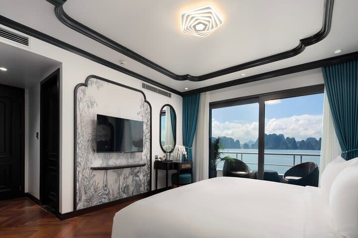 Catherine Cruise: Luxury 2-Day Halong Bay Overnight from Hanoi photo 3