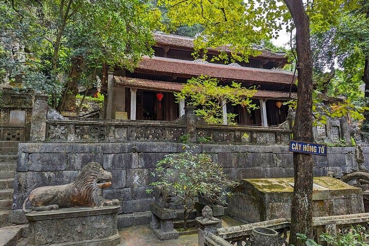 Day Trip from Hanoi: Explore Trang An, Bich Dong & Mua Cave Views photo 5