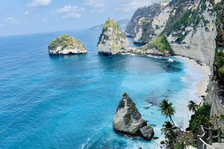 Nusa Penida East Coast Private Day Tour from Bali: Diamond Beach, Atuh & Teletubbies Hills