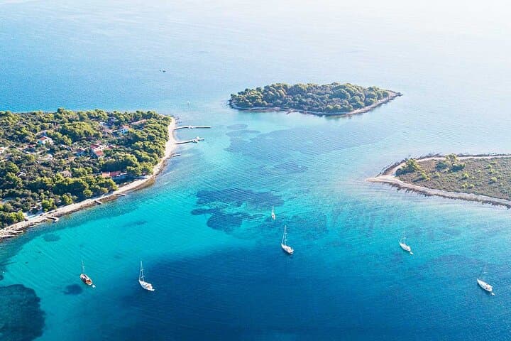 Private Speedboat Tour to Blue Lagoon & 3 Islands from Trogir photo 3