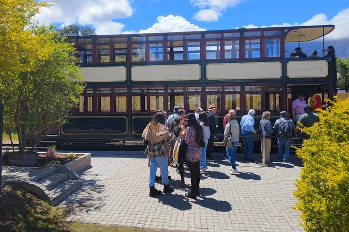 Cape Winelands Private Wine Tasting Tour — Stellenbosch & Franschhoek Day Trip from Cape Town