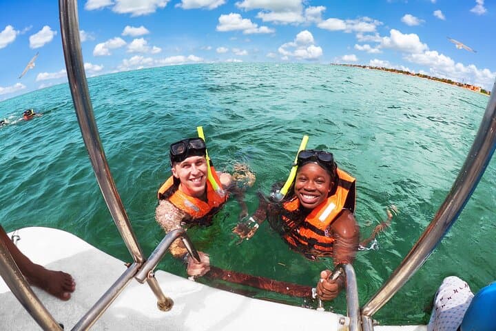 Contoy & Isla Mujeres Two-Island Snorkel Day Trip from Cancún (Open Bar) photo 5