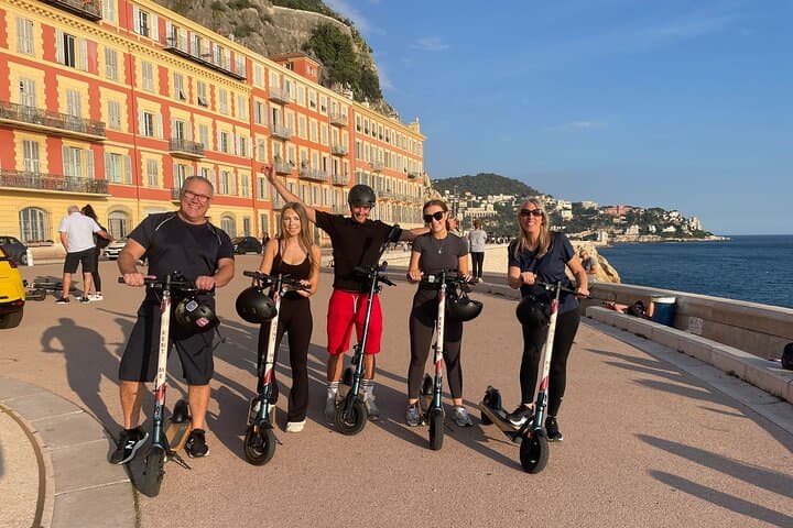 Electric Scooter Tour in Nice: Promenade des Anglais & Castle Hill photo 5