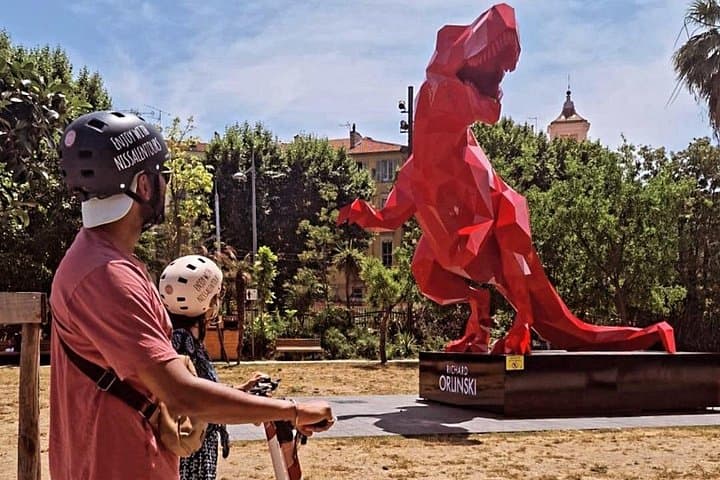 Electric Scooter Tour in Nice: Promenade des Anglais & Castle Hill photo 6