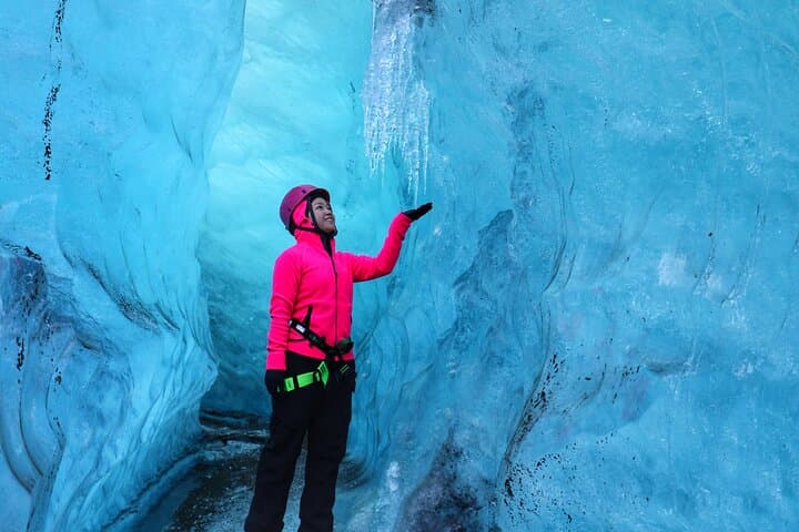 Inside Iceland's Blue Ice Caves: Private Super-Jeep Tour from Jokulsarlon