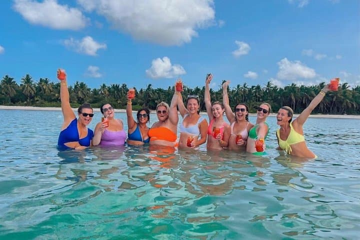 Punta Cana Catamaran Party Cruise with Snorkeling and Natural Pool photo 6