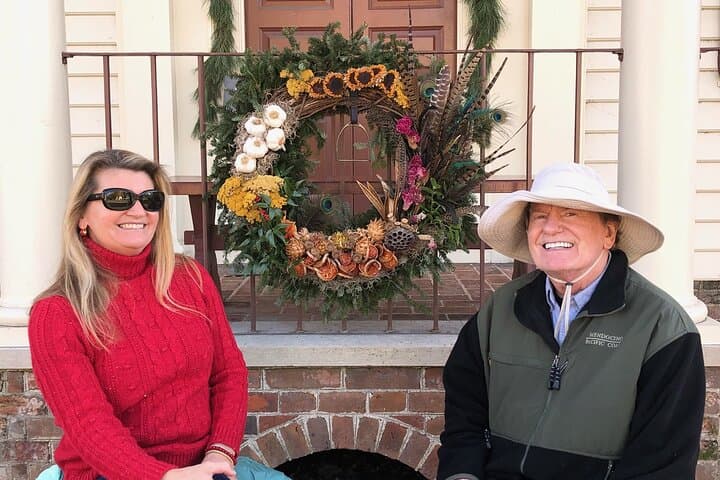 Private Colonial Williamsburg Christmas Decorations Walking Tour — Holiday Lights & History photo 6