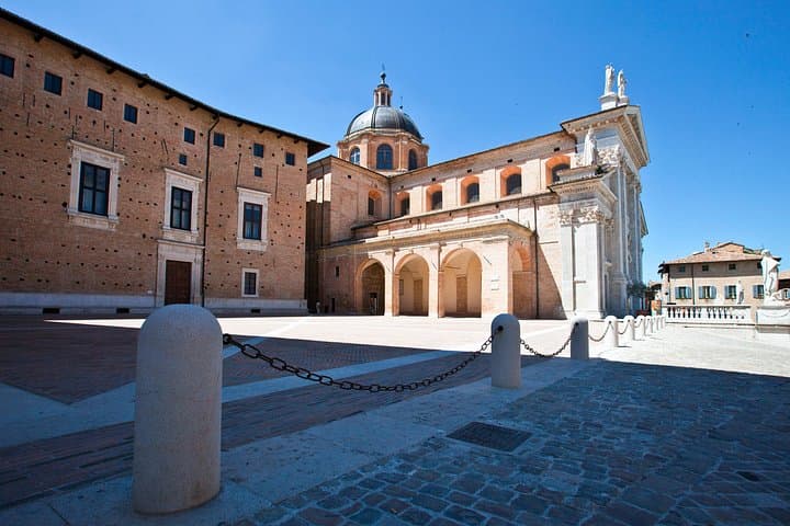 Family-Friendly Urbino Private Walking Tour — Kids, Art & Stories in 2.5 Hours photo 3