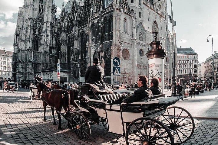 Private Full-Day Vienna and Bratislava Tour from Prague — Guided Day Trip to Two Capitals photo 4