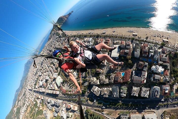 Soar Over Alanya: Paragliding from Yassi Tepe to Cleopatra Beach photo 4