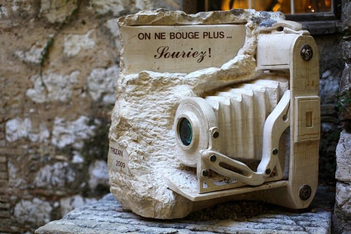 Full-day-private-tour-cannes-to-antibes-saint-paul-nice-eze-and-fragonard photo 3