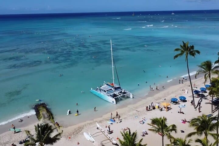 Aloha Hour Sail on Hāwea Catamaran — Waikiki 90-Minute Happy Hour Cruise photo 5
