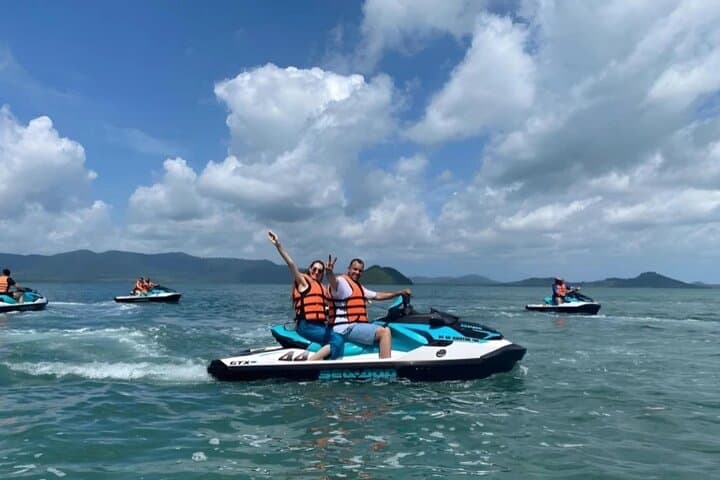 Langkawi Adrenaline Rush: Parasailing and Jet Ski Combo at Tengah Beach photo 6