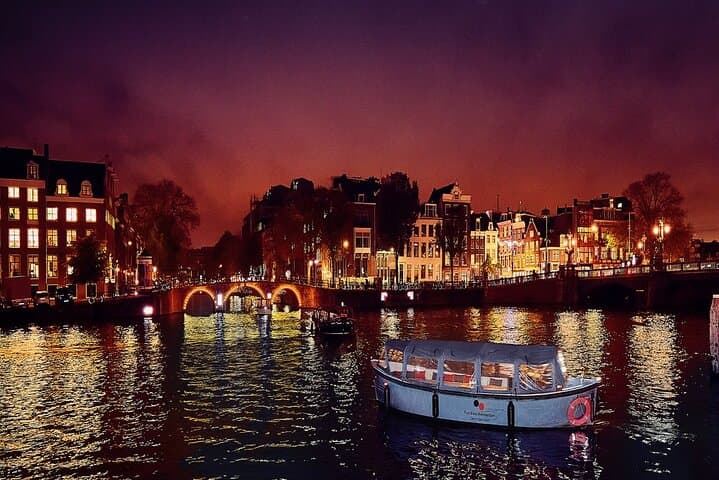 Amsterdam Light Festival Canal Cruise with Hot Snacks & Drinks photo 5