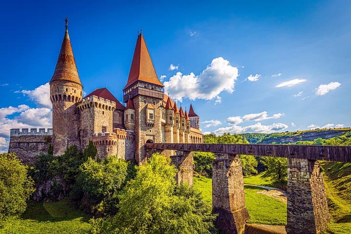 Turda Salt Mine, Corvin Castle & Alba Carolina Fortress Day Trip from Cluj-Napoca