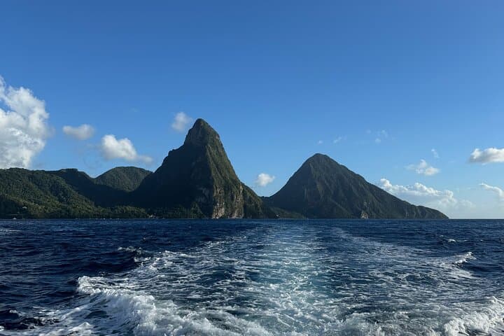 Private Sea-and-Land Tour in St Lucia — Pitons, Sulphur Springs & Snorkel photo 2