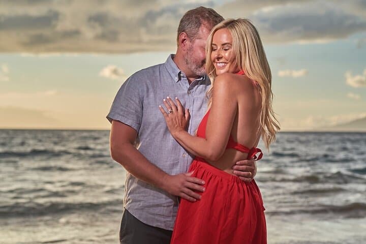 Sunset Couples Photoshoot on Maui Beaches: What to Expect and How to Prepare photo 4
