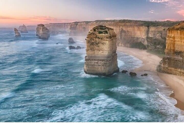 From Kangaroos to Sea Stacks: 5-Day Melbourne, Grampians & Great Ocean Road Scenic Tour