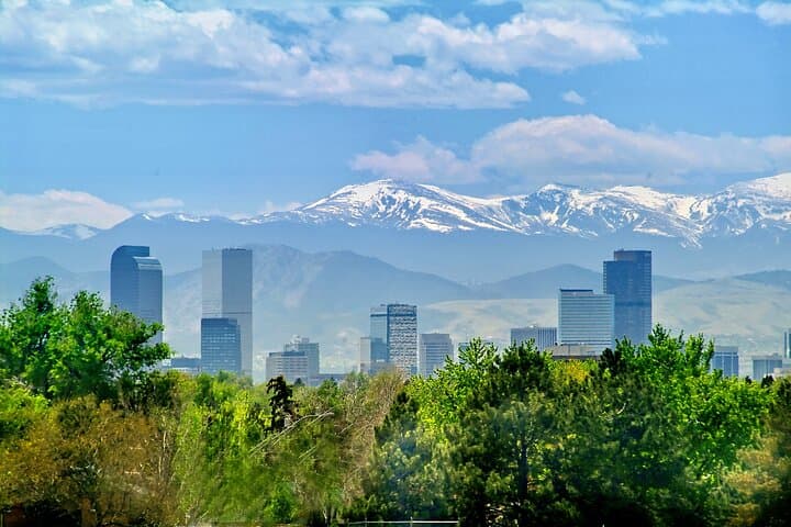 Private Transfer DEN to Downtown Denver: Fast, Reliable Airport Transfer photo 4