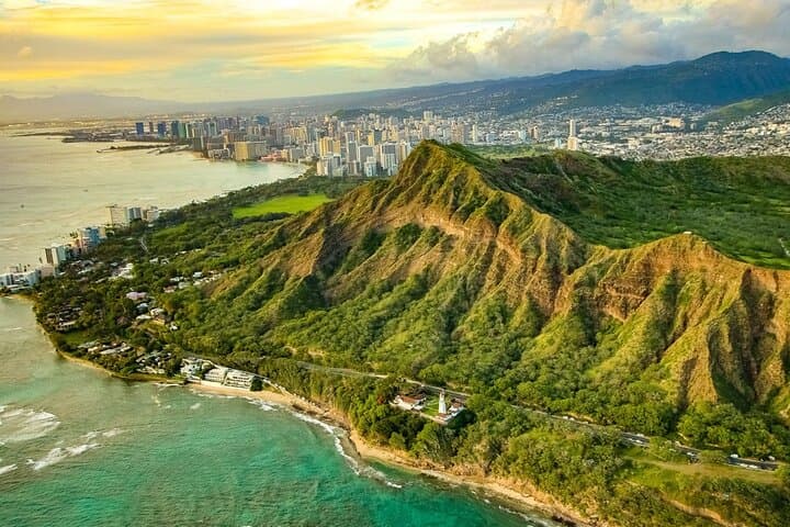 Private 10-Hour Honolulu City Tour — Chartered Sightseeing and Local Insights photo 3