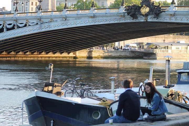 Paris VIP Chauffeur Sightseeing and Seine River Cruise — 5-Hour Private Tour photo 1