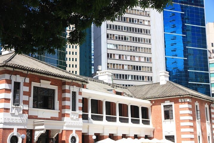 Kid-Friendly Hong Kong Walking Tour for Families in Sheung Wan photo 3