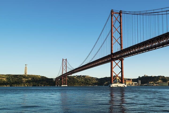 Lisbon Private Walking Tour: 3-Hour Alfama, Chiado & Praça do Comércio Experience photo 5