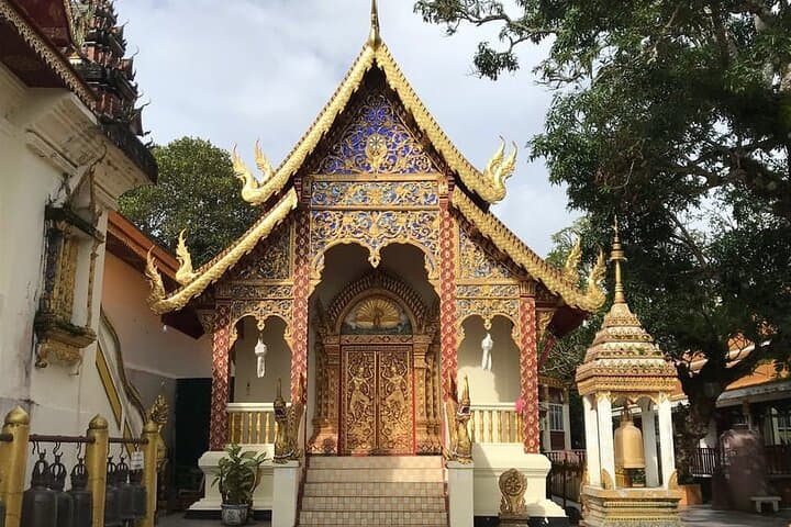 Private Doi Suthep, Handicraft Highway & Sticky Waterfall Day Tour from Chiang Mai photo 3