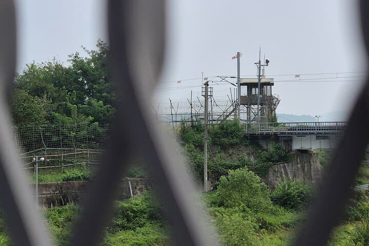 Private DMZ Tour and Mt Gamagak Suspension Bridge Day Trip from Seoul photo 5