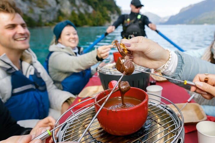 Chocolate Fondue Float on Lake Brienz in Interlaken
