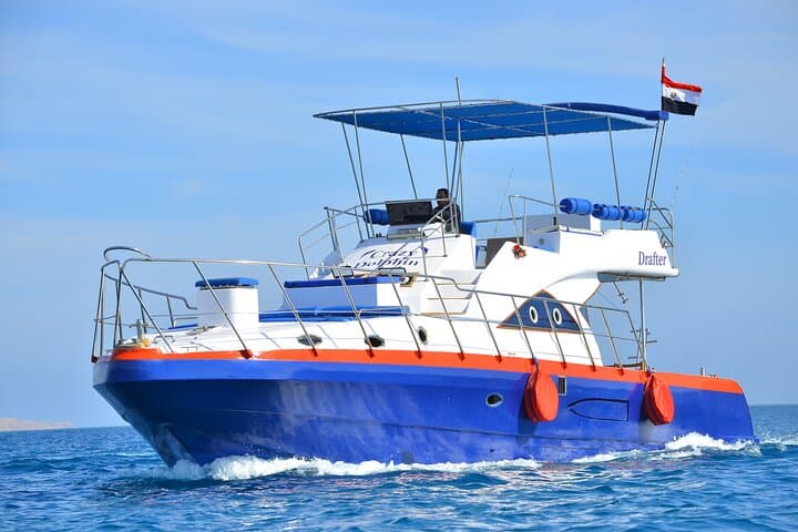 Private Orange Bay Island Snorkel & Lunch from Hurghada — Private Boat Trip